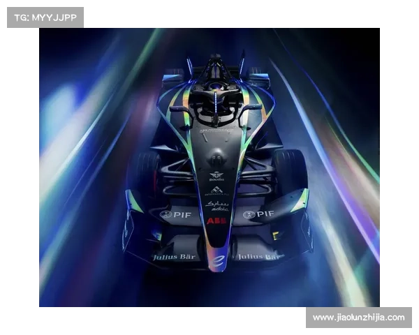 布埃米驾驶GEN3 Evo赛车穿越外滩电动超跑巡游上海市区魅力之旅